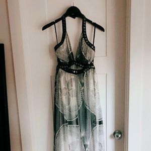 Bebe chiffon maxi